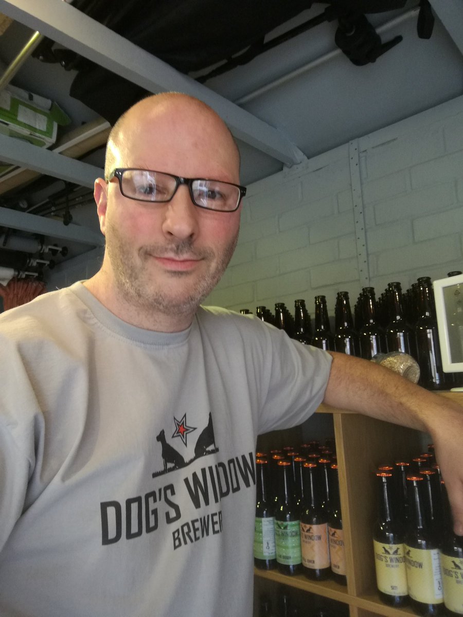 dogswindow's tweet photo. Getting ready for our launch at #Bridgend street market #cf31bid #beeroclock #beer #CraftBeer https://t.co/IPaPVRGNSB