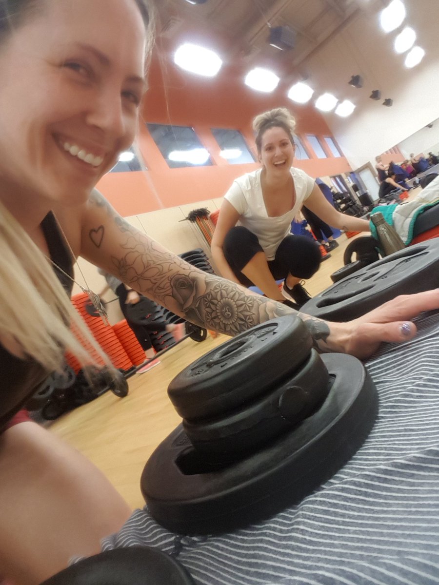 KennnnnnnyB's tweet photo. It's really hard to take a selfie when your suppose to be doing a push up. . The ability to multitask is what makes me strong! All thanks to #goodlifefitness #goodlife #GL39Strong #strong @ashleykandice https://t.co/7ramNU2nKI