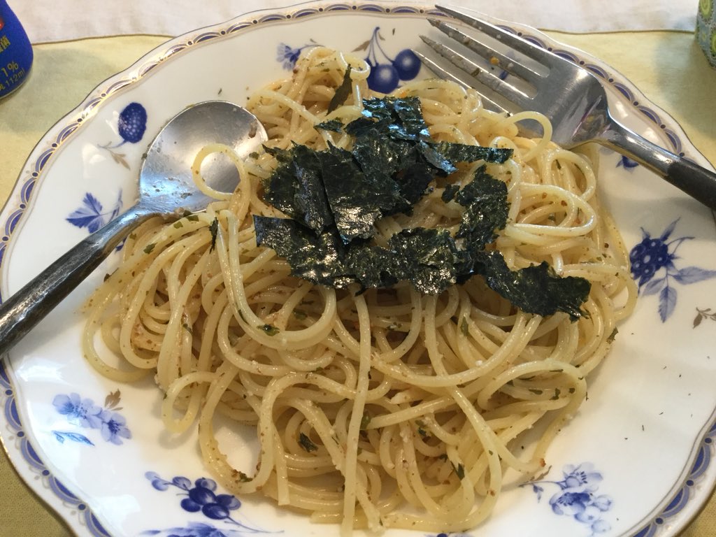 KTM819O4's tweet photo. サルディーナ産マグロのからすみスパゲッティ
広島産レモスコとかき醤油味付のりを添えて
#LaPRONTA #レモスコ #かき醤油味付のり https://t.co/0rWYCJBXbx