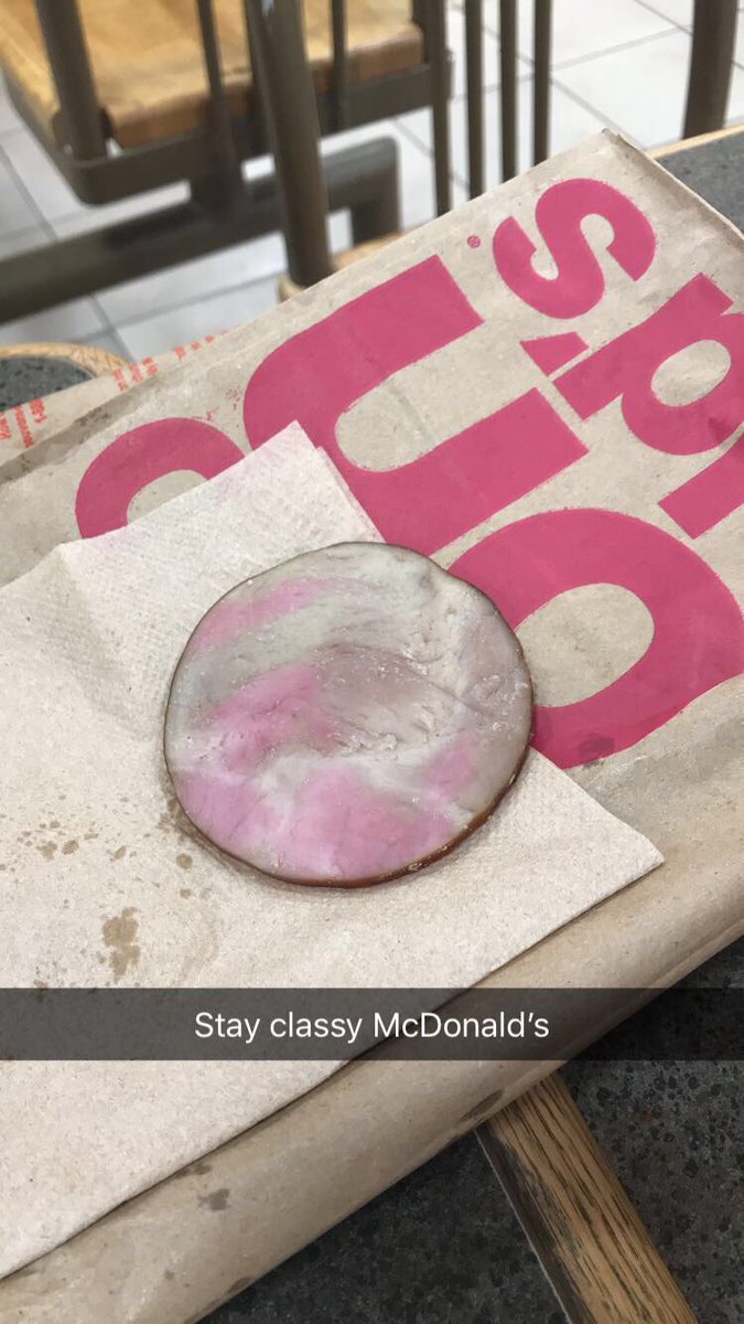 evandenbossche's tweet photo. my friend asked for no meat in her breakfast sandwich .. tf @McDonalds https://t.co/76Qh3HVgRv