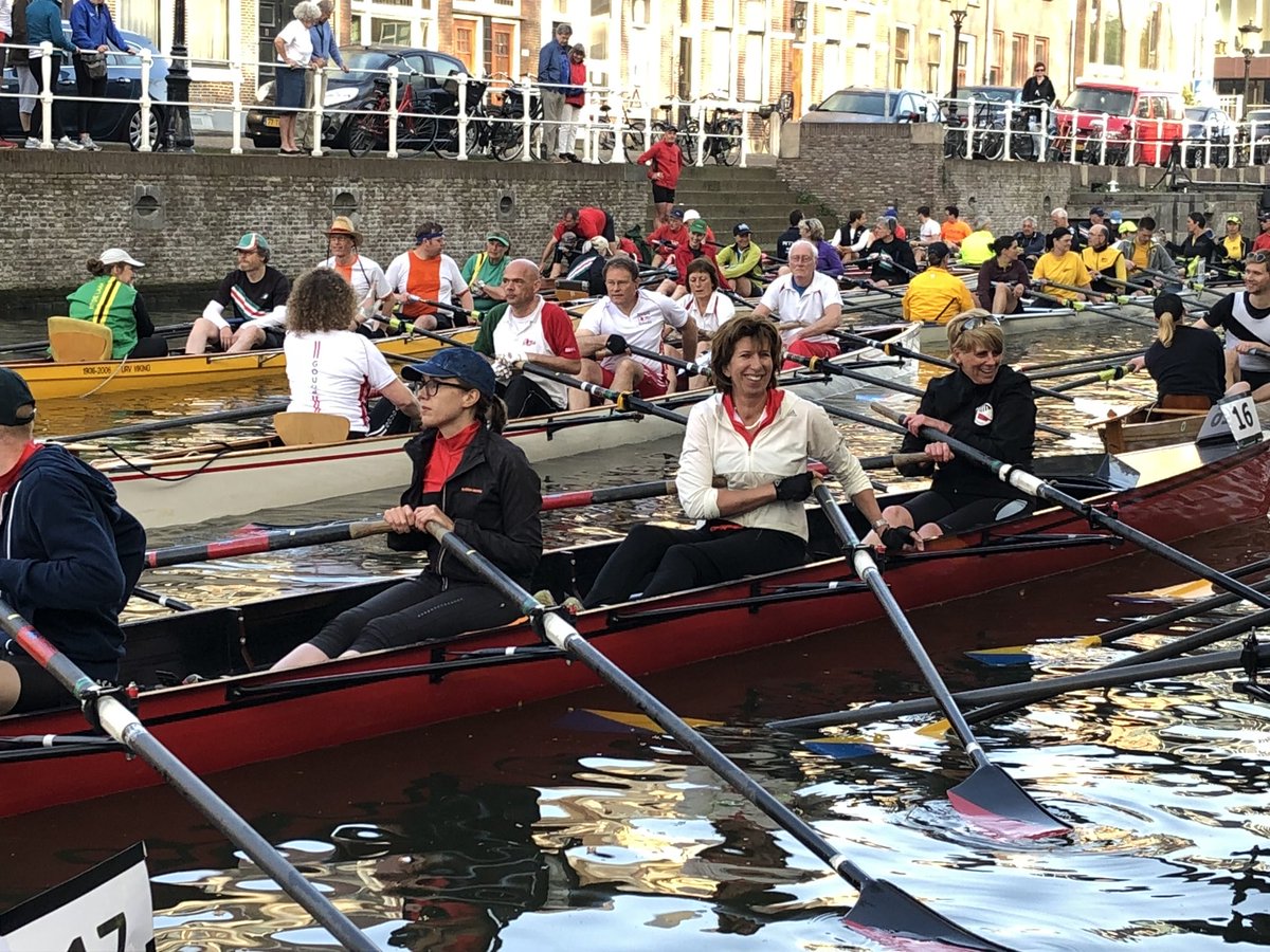 We liggen met 32 boten in de Weerdsluis en.... het water zakt! #hvh2018