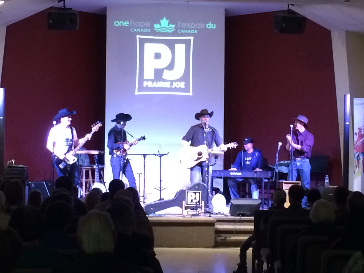 prairiejoeband's tweet photo. We had a wonderful night in Portage la Prairie. Great folks! Great food. Fun fellowship. #gojetsgo #thegoodlife #onehopecanada #imhungryforfrenchfries https://t.co/ZI9KhMDUNu