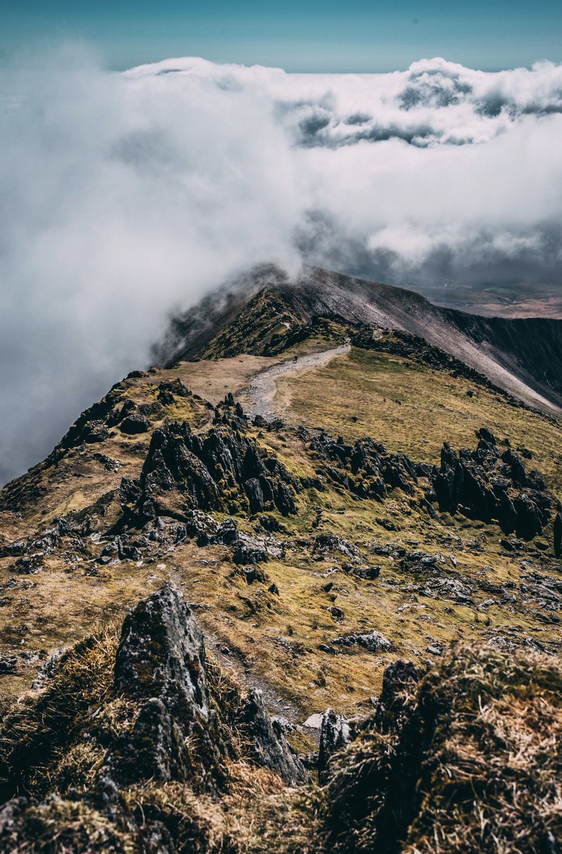 jaymzzb's tweet photo. Here’s a few photos from my recent walk up Mount Snowdon. What a beautiful place! @visitwales @BBCWales https://t.co/ZfuZbCgGZe