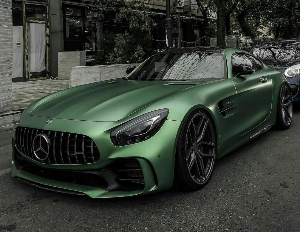 GlobalAutosport's tweet photo. #MercedesBenz #AMG #GTR https://t.co/WWs0NerHH8