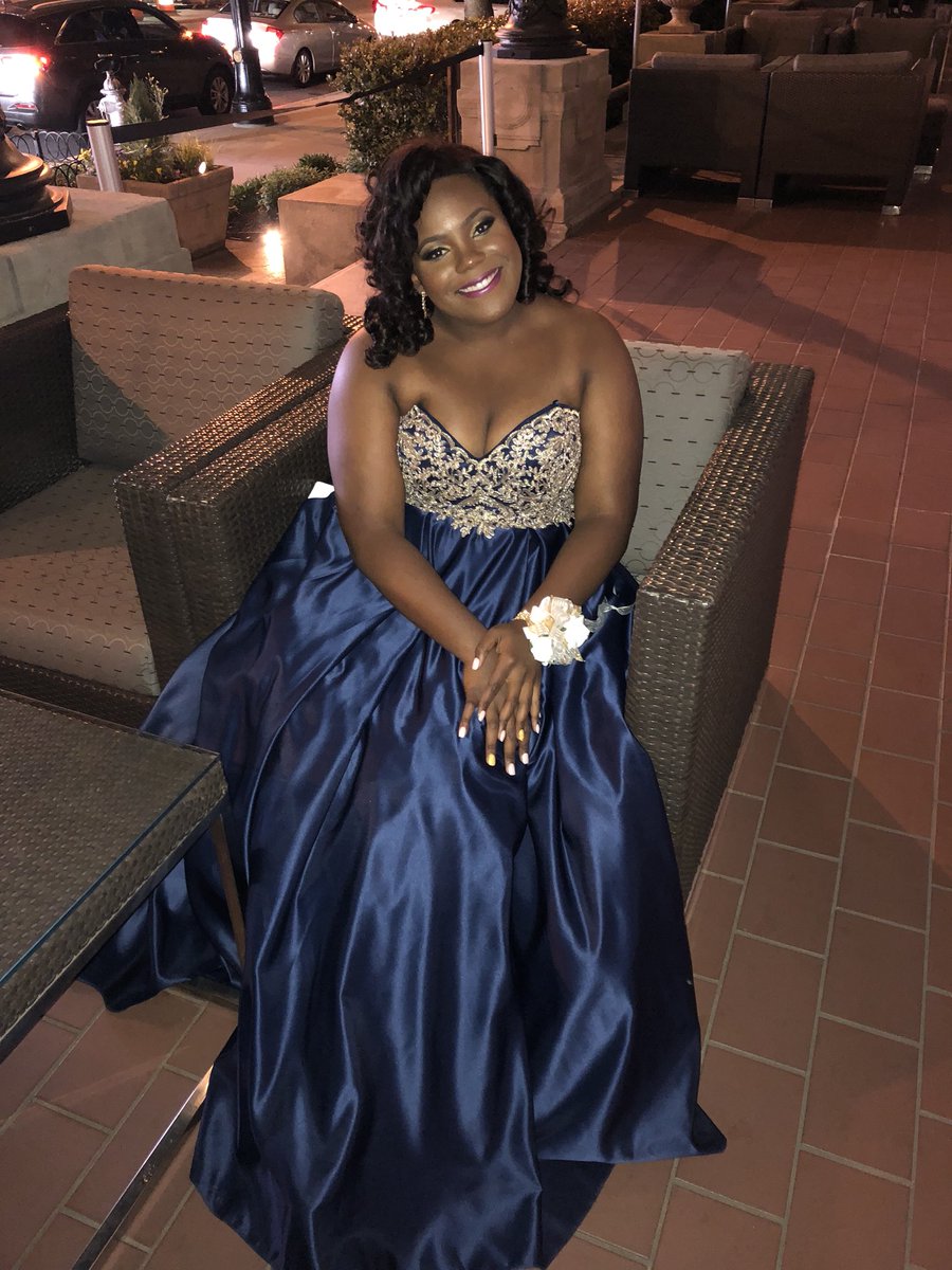 itsme_kaylab's tweet photo. This was a night to remember✨ prom2k18 #driptown #TheGreatSlay https://t.co/zVLRWybTp1