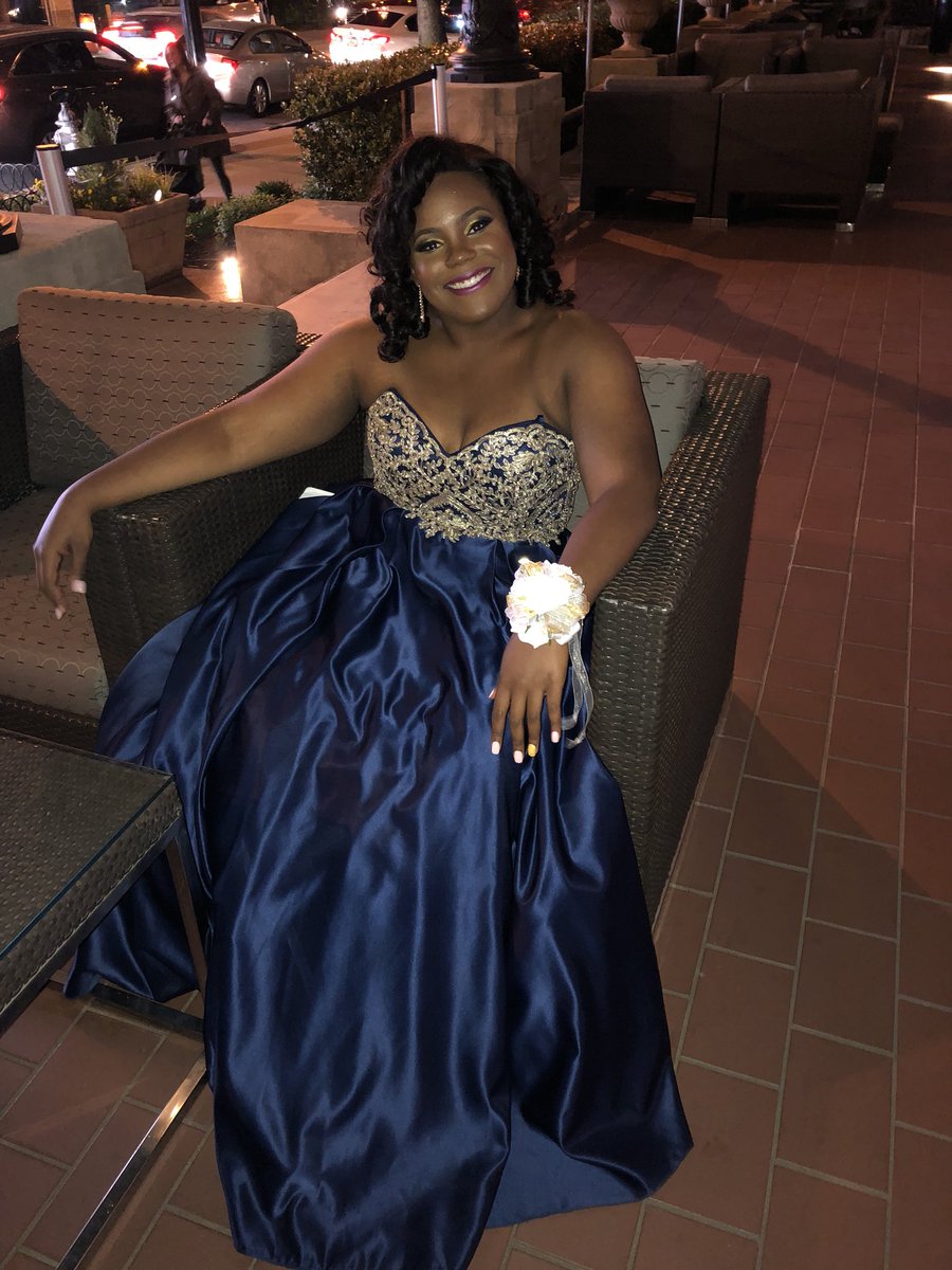 itsme_kaylab's tweet photo. This was a night to remember✨ prom2k18 #driptown #TheGreatSlay https://t.co/zVLRWybTp1