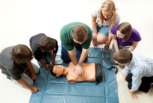 BillBrownWJB's tweet photo. First Aid – Level 3 Award in First Aid at Work 24-04-2018 Bolton £175+VAT BOOK NOW: 01204 28 22 50 Or Visit  https://t.co/pK4ttWfqYr https://t.co/mCllUg5cnm