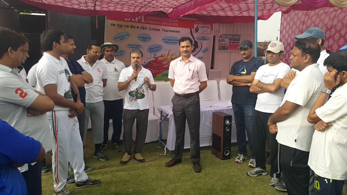 YasheshYadav's tweet photo. धन्यवाद व आभार @yashpalmurar जी आज अपना क़ीमती समय देने ओर खिलाड़ियों का होसला अफ़्जाई करने के लिए
एक मुद्धे एक मैच के तहत 🏏 प्रतियोगिता
#DxPL का आग़ाज़
पहला #KherkiDaulaToll हटाओ
दूसरा #DwarkaExpressway बनाओ
तीसरा Internal & Master Raod बनाओ
@GurugramMDA @MunCorpGurugram https://t.co/Ip6ZVt65ln