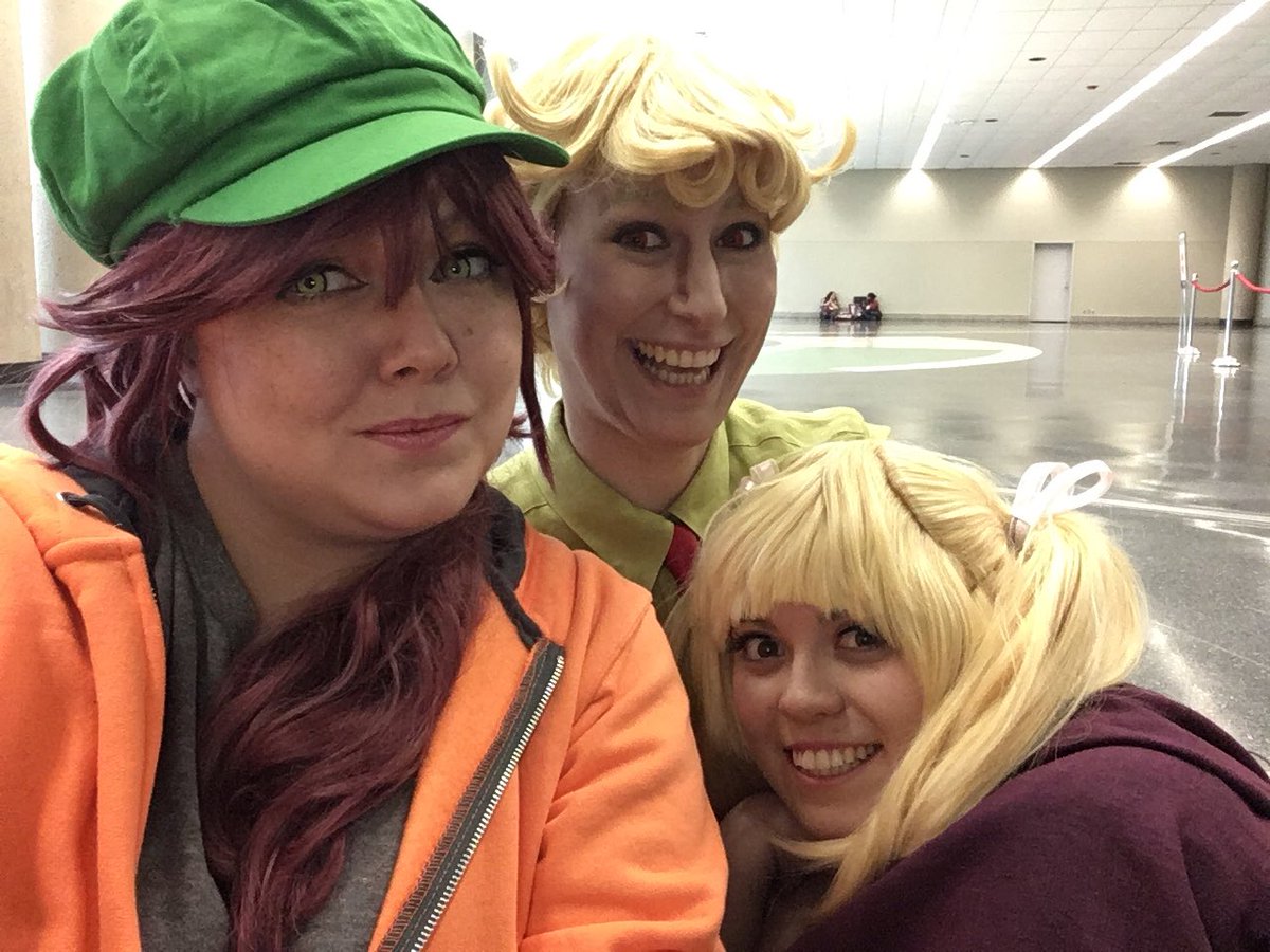 jackillynn's tweet photo. I miss my nerds.
June will be here soon enough.
I just have to remind myself.
—————————————
Series: CrashZoom
Kate: @babyfacecosplay
Ben: @MonsterKenzie
Lucy: @LaylaTaliborn
#wonchop #tomska #bendexter #katedexter #lucyrose #crashzoom #crashzoomcosplay https://t.co/tlE8ZrS7sa