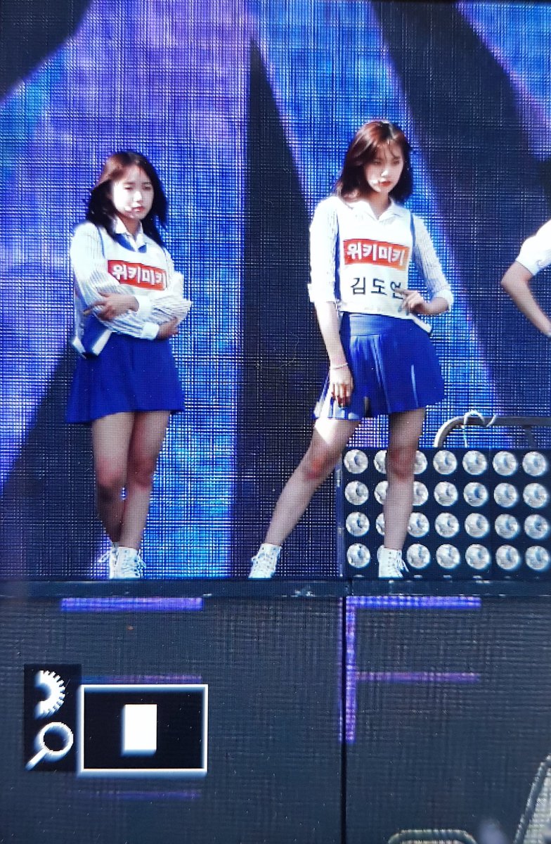 180421
#최유정 #김도연
으악더워