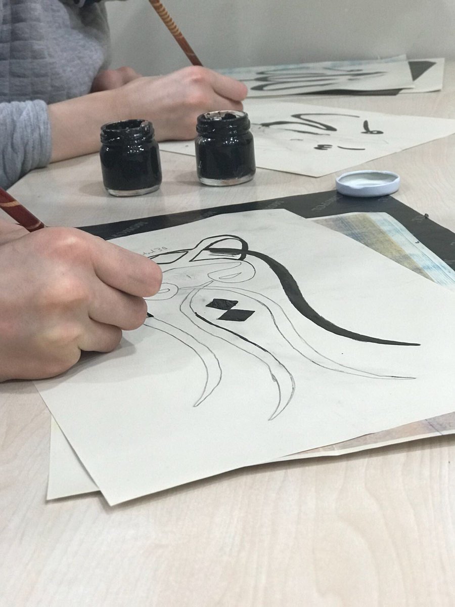 Nergis Gençlik Kulübü öğrencileri ile gerçekleştirilen Mart ayı Adile Sultan Drama Etkinliği ve Hat Sanatı etkinliğimiz...
Teşekkürler...
#gençliğedeğer
Türkiye Cumhuriyeti Gençlik ve Spor Bakanlığı
Gençlik Projeleri...
Devamını Gör