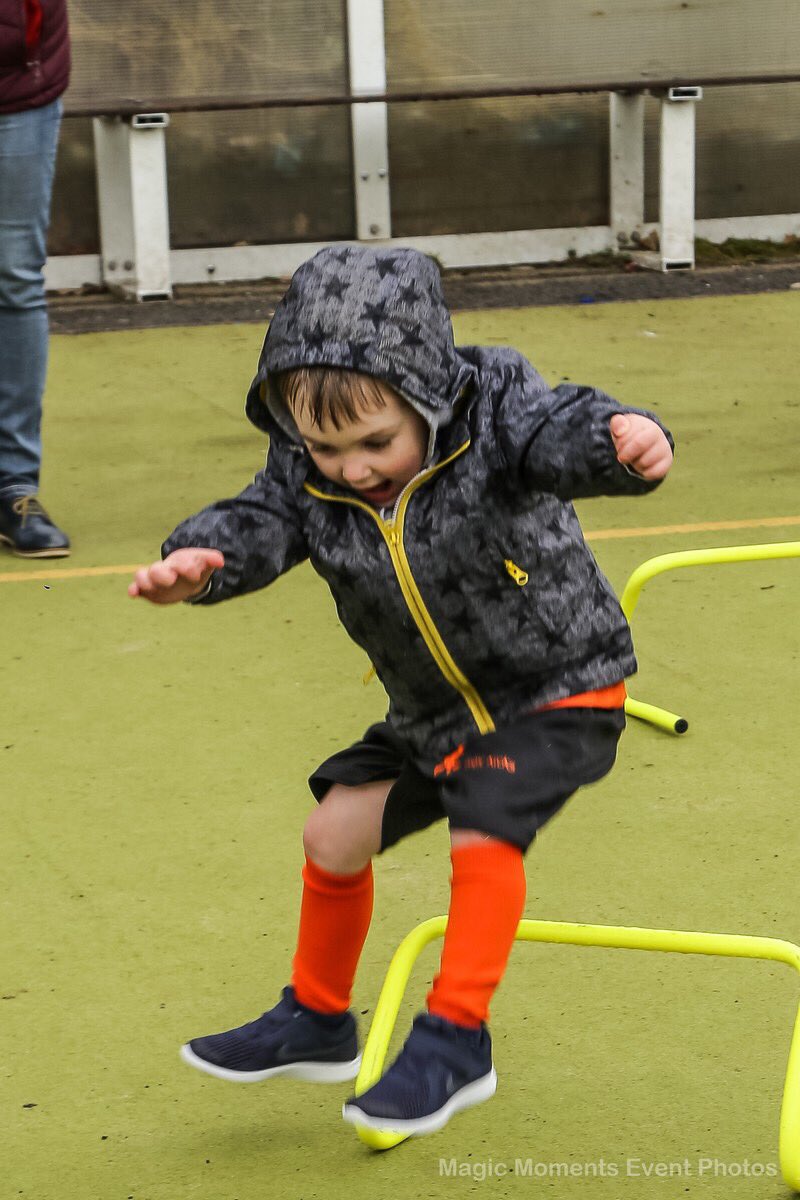 kixxhudds's tweet photo. 🍊⚽️JUMP⚽️🍊| We are jumping in to the weekend with both feet!
Another beautiful day is awaiting us, please remember sun cream, hats and lots of water ☺️ #minikicksfamily #childrensfootball #huddersfield https://t.co/z064SNvrwc