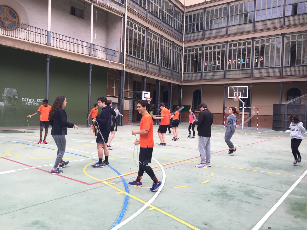 Def4_ginkama's tweet photo. Primera classe de dilluns passat. Amb moltes ganes de fer la segona💪🏼💪🏼 #resistencia #força https://t.co/GSyliqgCtK