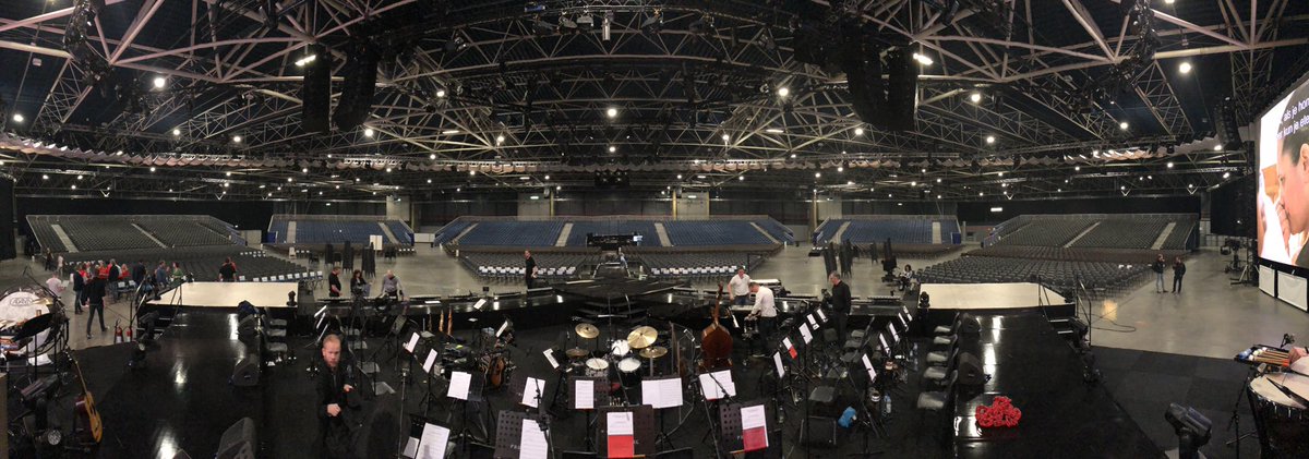 DeWaldsang's tweet photo. Our ‘office’ today. Nederland zingt @EOnl. Great to play and sing with more than 10.000 people. #nz2018 #utrecht https://t.co/KafA5Hp4EX