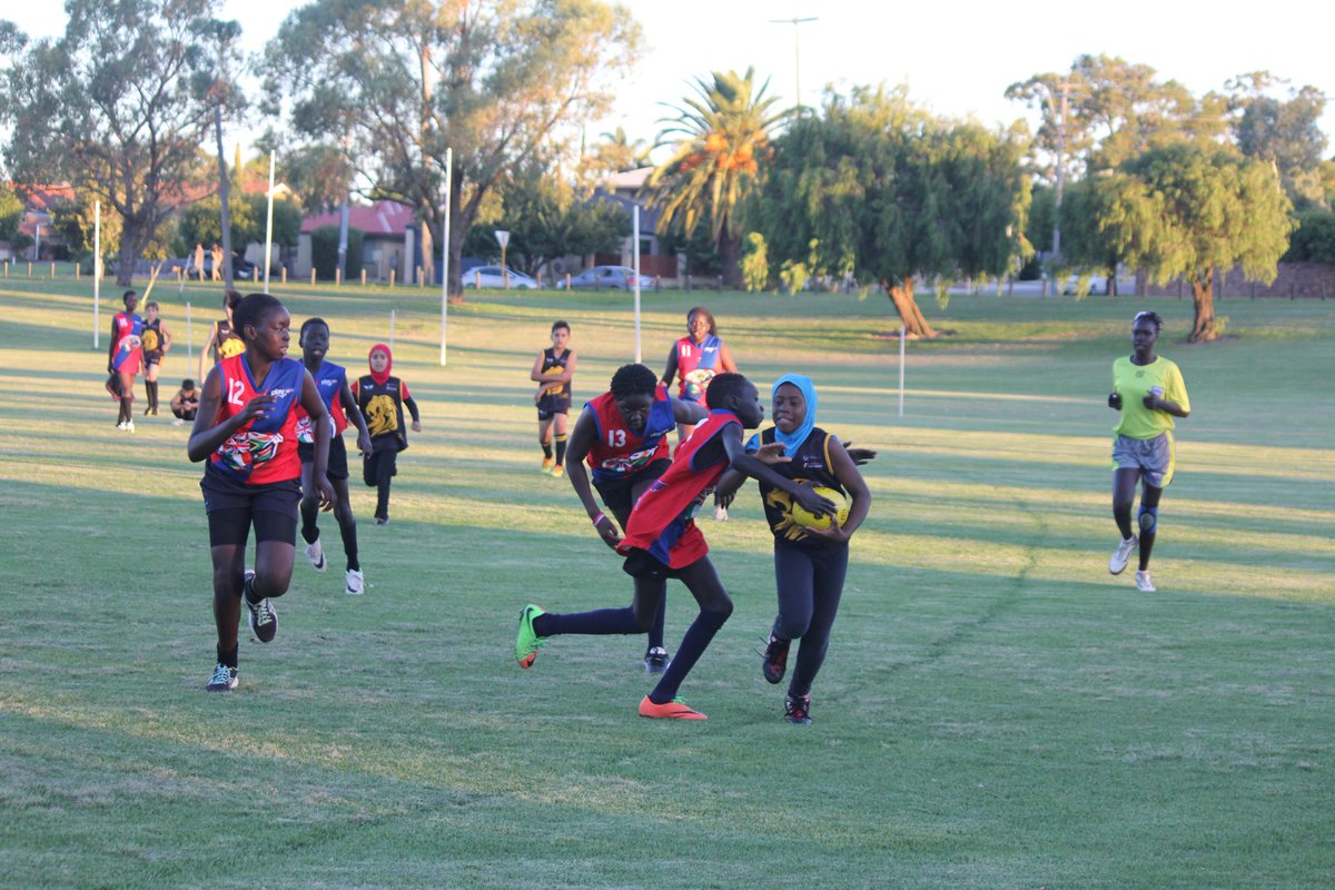 ercyouthleaders's tweet photo. @EdmundRiceLions Registration Carnival - great family day out. #gofor2and5 healthy BBQ and match vs @ButlerFalcons - thanks to @erc_wa staff and volunteers. Our young coaches and umpires were amazing. @afldiversity @WAPoliceCED @WAFCdiversity @TrueSportWA @dsrwa https://t.co/6pT7AuwRxL