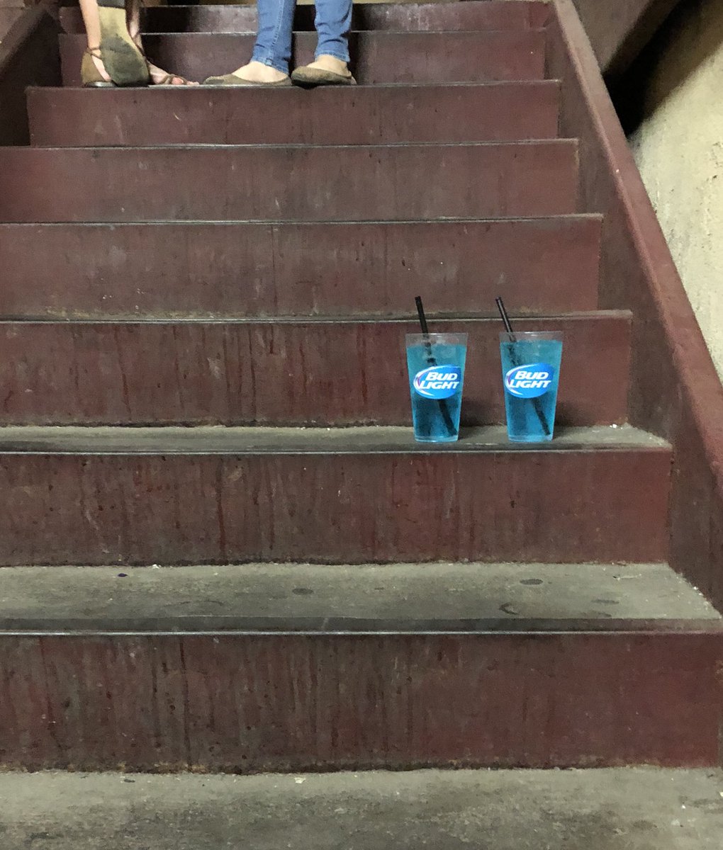 OlsenFieldStep's tweet image. One missed step... and adios 👋🏻