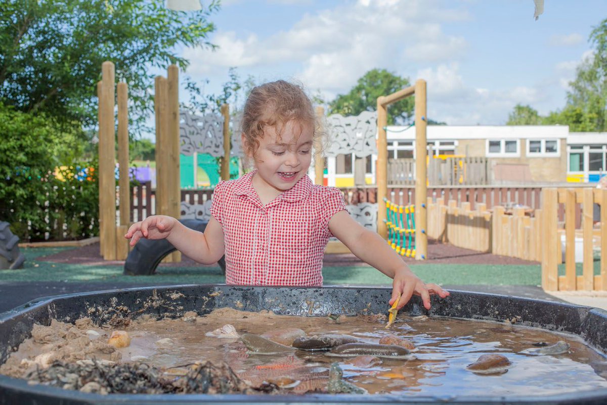 ImagePlayground's tweet image. Water &amp;amp; Sand Play...what could be better in sunny weather! 
Drop us a line if you would like to book a consultation or have a chat about our products. We'll be very happy to hear from you!   buff.ly/2Hfx2q9  #LearningThroughPlay #APIMember.