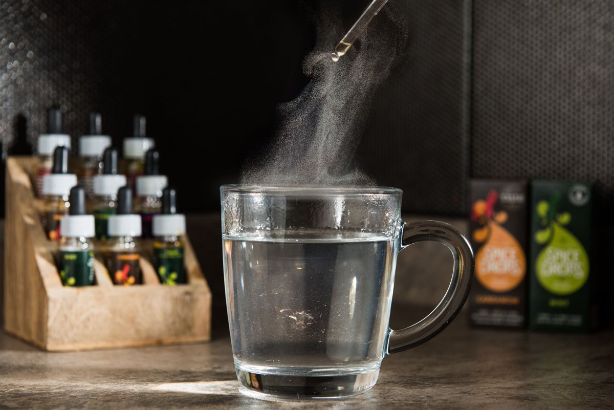 SpiceDropsUK's tweet photo. Our Tea Collection arms you with an array of natural extracts. With no waste and a shelf life of 3 years, these are the perfect alternative to regular tea bags. Shop our collection boxes over on our website. https://t.co/vyvn1XA6qu
#nationalteaday #spiceextract #liquidspice https://t.co/bPHeJOZ9Mh