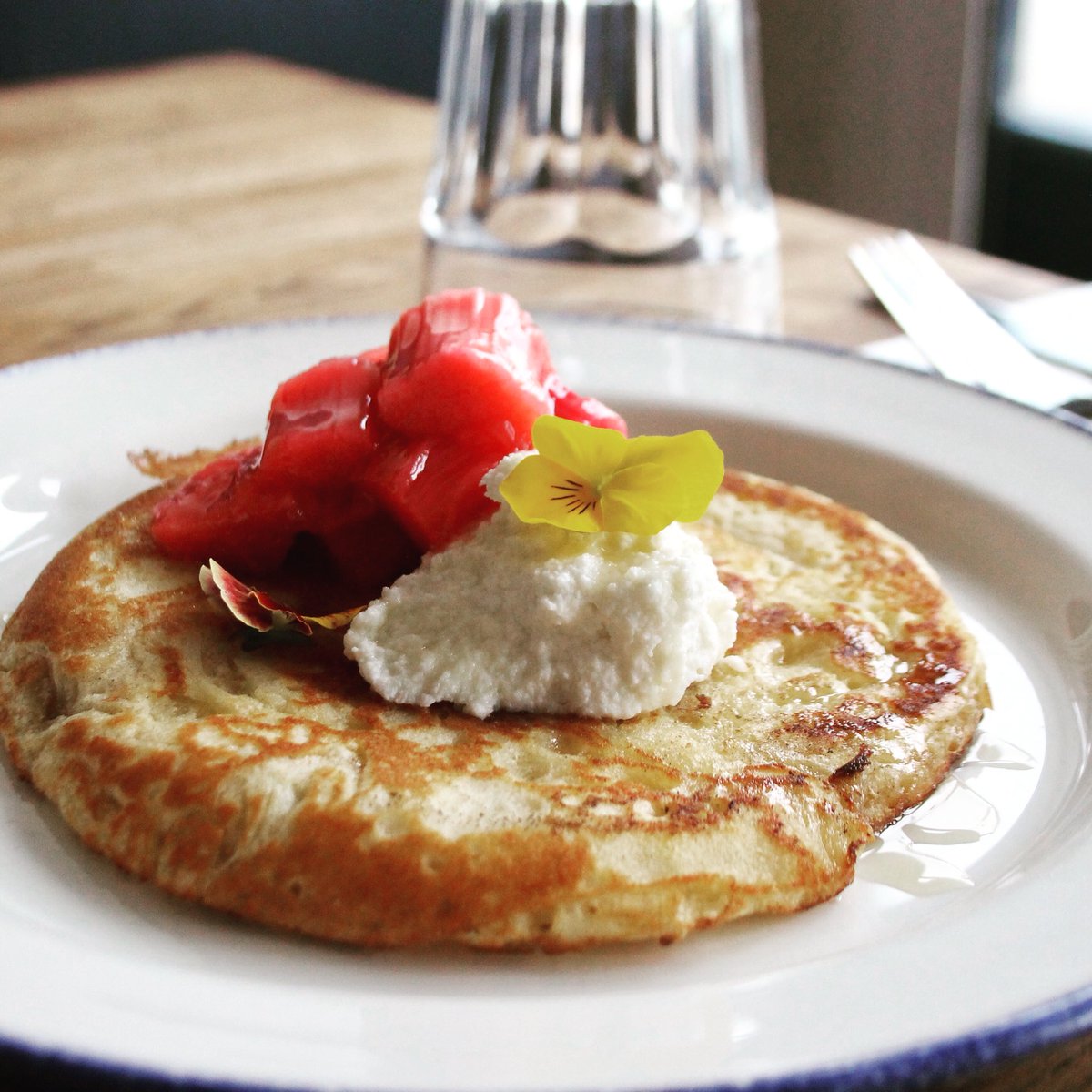 ThehabitSLG's tweet photo. Summer on a plate. Happy Saturday people. #sunshine #happypancake #foodie #nunhead #camberwell https://t.co/EQ8NE9jWlo