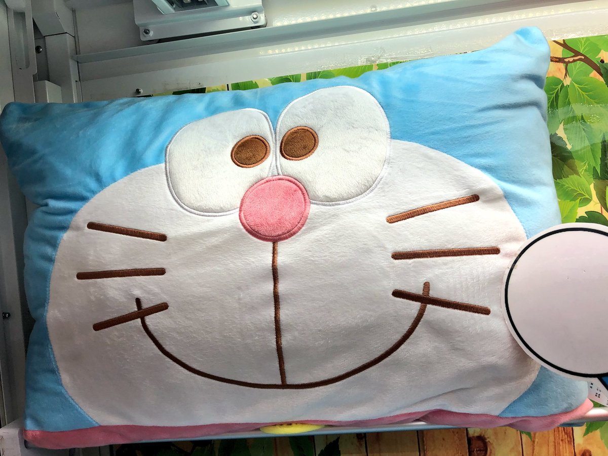 マンガ倉庫日向店アミューズ Sur Twitter ドラえもん フェイススクエアクッション 入荷しましたー 手触りふわふわ パステルカラーの大きなクッションです ドラえもーーーーーん ドラえもん フェイススクエアクッション スクエアクッション クッション