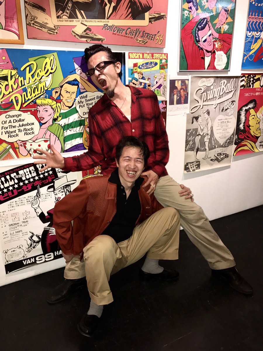 昨日は原宿出勤後マシンガンケリー岡田さんの個展で六本木 思い起こせ