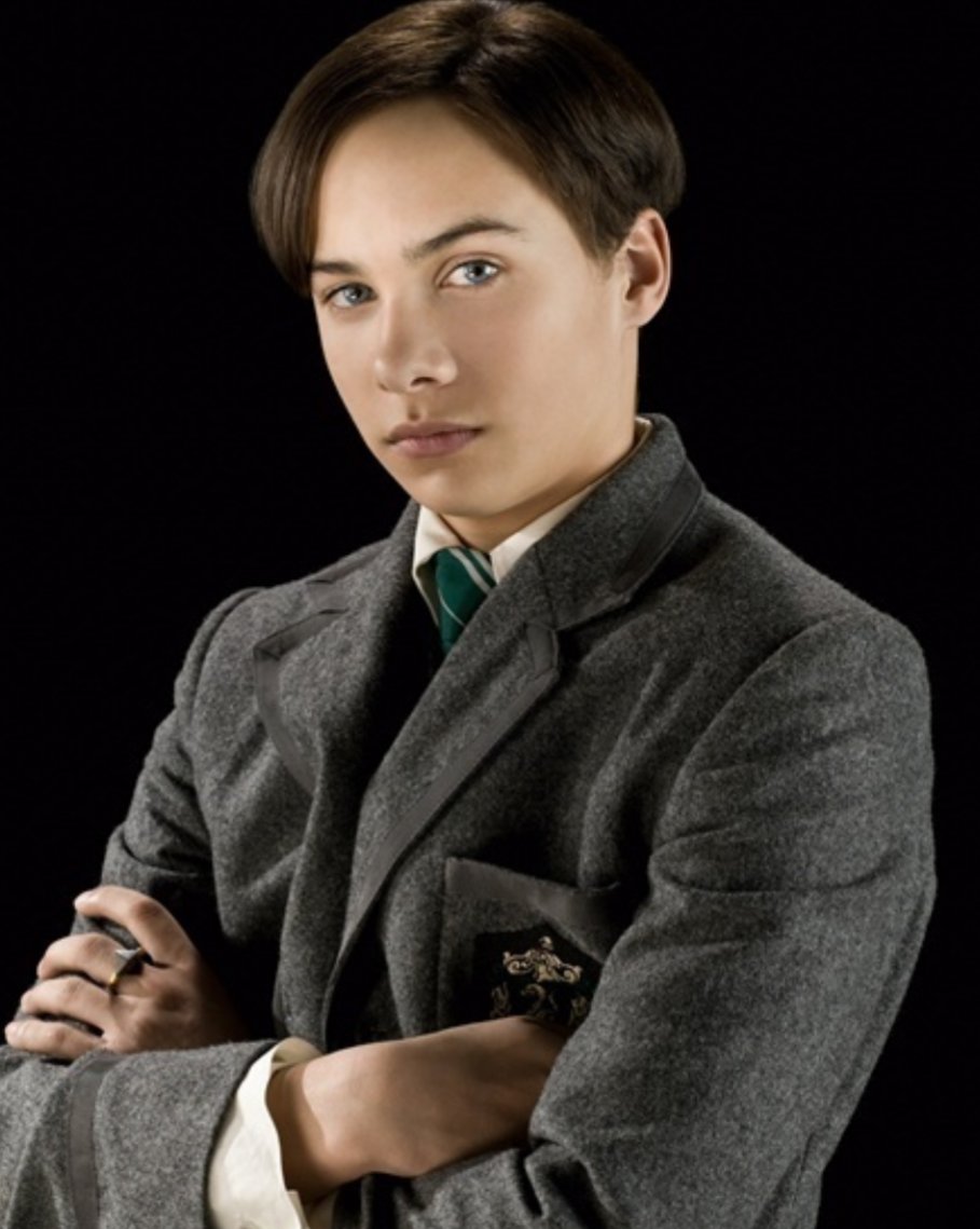 Happy Birthday

Frank Dillane 