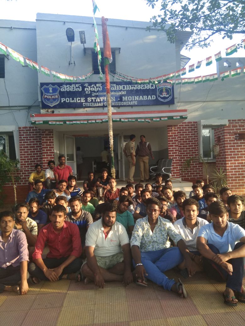 LakkimsettiS's tweet photo. The good for nothing @TelanganaCMO can't resolve students concerns but will be swift to cage them if they try to raise their voice for justice. The same is happening with the students of NITHM https://t.co/naRw4VXk5H https://t.co/VPlQf58UMC