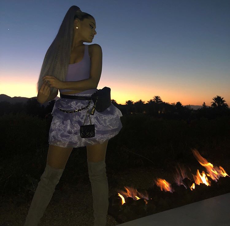 bocaslays1's tweet photo. The most amazing beautiful caring kind soulful generous supportive person I've ever seen 💧💜#NoTearsLeftToCryMusicVideo @ArianaGrande #ARICHELLA https://t.co/4PUMrm8L4y