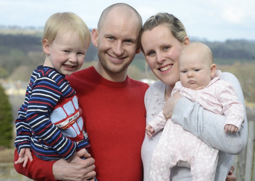A father who tried to commit suicide by jumping off a 53ft bridge is running tomorrow's <a href="/LondonMarathon/">TCS London Marathon</a> to raise money for the charity which helped him through ‘an extremely tough time’.
Read more at: northumberlandgazette.co.uk/news/how-i-ve-…