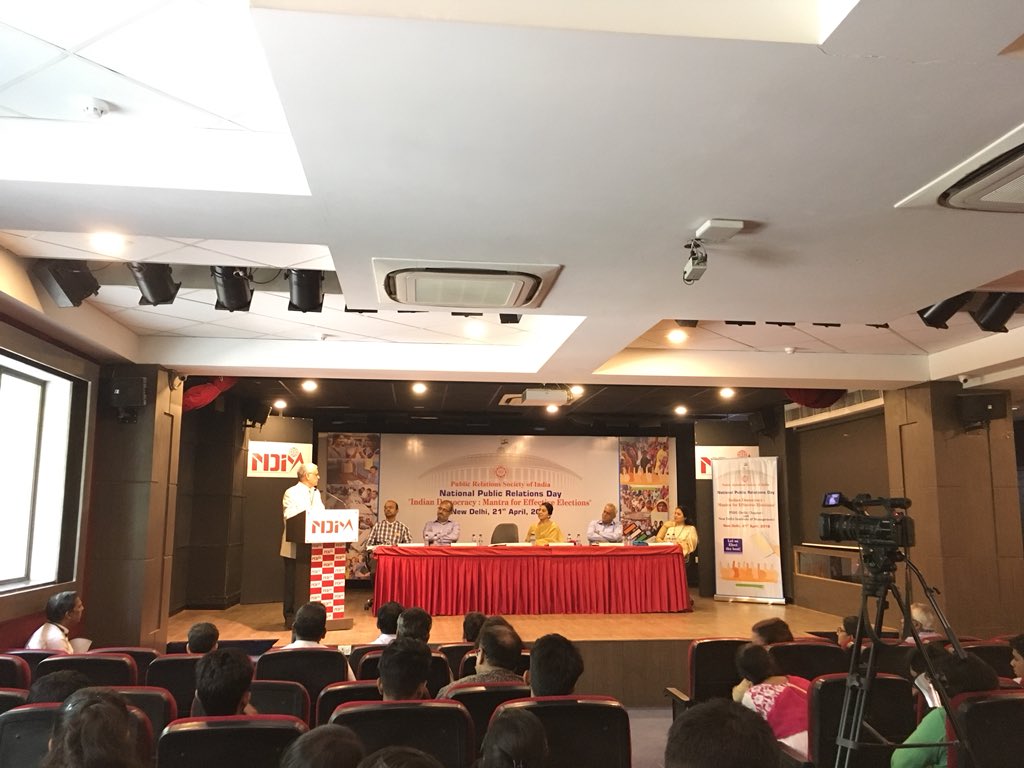 debarindam64's tweet photo. This was an Honour to host the National Public Relation Day.

#ChiefElectionComissioner  
#Mr. O.P. Rawat
#ndim #NationalPRDay https://t.co/TDmesV2zf4