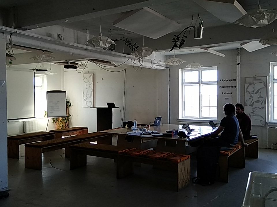 FranciscoSants's tweet photo. We`re just finalising the preparations for the #EnergyCollective Hackathon. Join the conversation in #ECHT.
Welcome! #WeOU #RaidenNetwork #EthCph https://t.co/hobVFZ9IWO