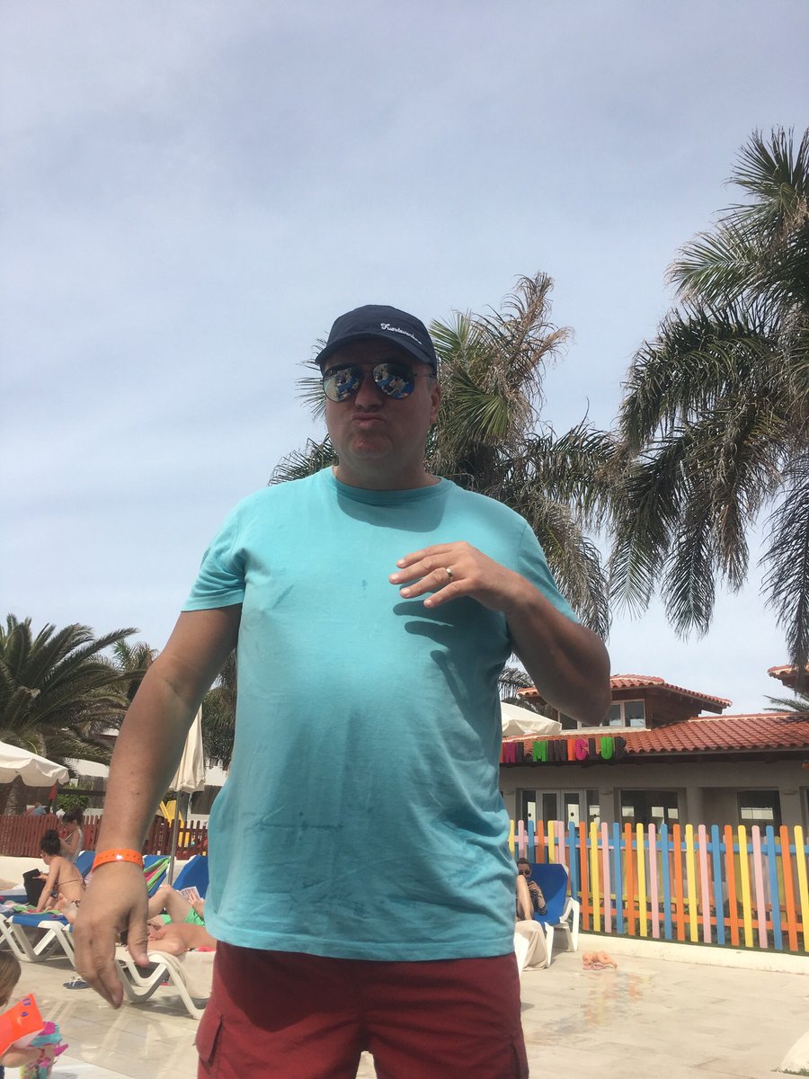 FendogFenton's tweet photo. The problem with telling the 2nd XI skip that you are available if needed is that someone always drops out on Sat morning. Fortunately, my pre-season training has kept me ready #comeback #legend #sunbathing 🌞🌞🌞🌞🏏🍺🍺🍺🍺🍺🍺 https://t.co/6foDc1lODV