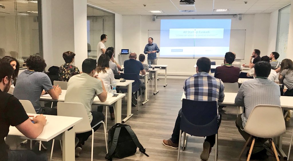 Mission_Fund's tweet photo. ¿Cómo hacemos atractiva nuestra #startup para un inversor? Hoy Xavier Álvarez de @LawesomeLS nos da las claves. #inversion #bootstrapping #FFF #crowdfunding #inversor https://t.co/rqC5DAQhCn