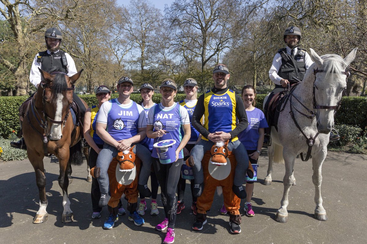MetTaskforce's tweet photo. Inspector Natalie Shaw and 7 officers from @MetTaskforce Mounted Branch will be running in the London Marathon tomorrow raising money for GOSH. Please take some time to read the full story at https://t.co/3zZMRmdy24  -4347U #LondonMarathon https://t.co/4jrXnpMbQB
