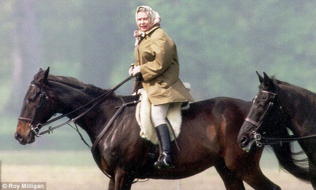 Wishing Her Majesty The Queen a very Happy 92nd Birthday Many happy returns 
#queensbirthday #horseandhoof