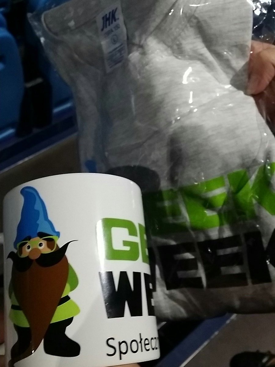 k_owsiany's tweet photo. Hehe wygrałem kubeczek na #geekweekwro https://t.co/zHgjyJjhtU