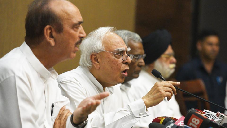 htTweets's tweet image. Opposition move to impeach CJI politically motivated, might not succeed: Constitutional experts
read.ht/BlUy