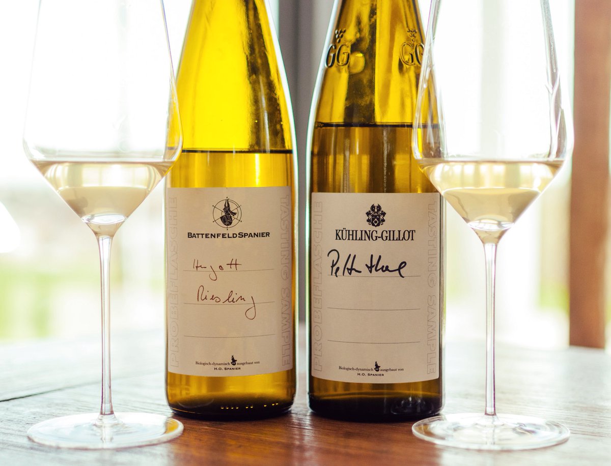 Rieslingheroes's tweet photo. We had the great opportunity to taste the great 2017 collection of #battenfeldspanier and #kühlinggillot from #rheinhessen 🌟. Two of our absolute favorites are the #pettenthal and the #herrgott 🌟😊. Congratulations! 👍 wine #winelover #sommelier #wineo #wein #vino https://t.co/wBYQ8j1cbW