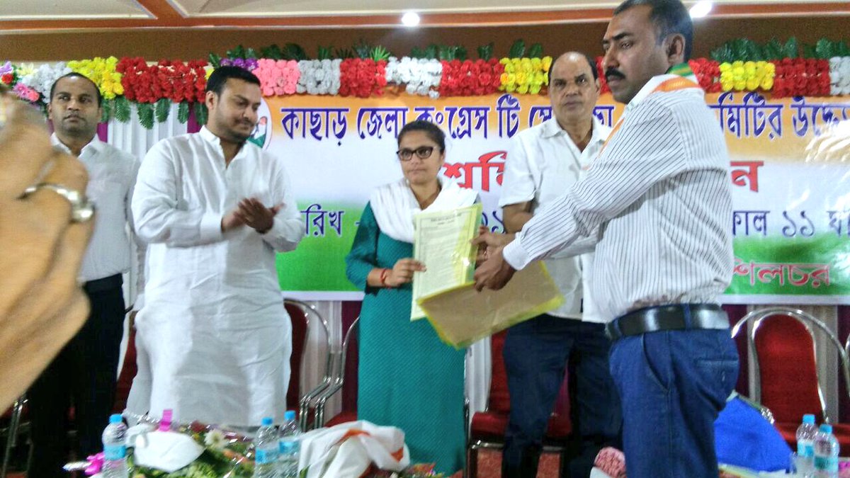 SushmitaDev25's tweet photo. Cachar Congress Tea Cell Meeting in Silchar. We welcome @ripunbora ji. https://t.co/v1TmRoAGDg