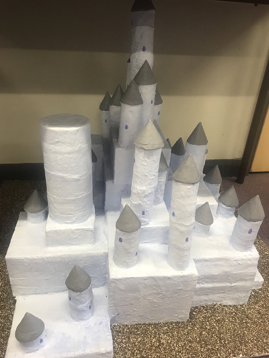 BridgePRU's tweet photo. Some very beautiful artwork from our Y11 GCSE students, showing strong growth mindset in their perseverance and effort #stepbystepalwaysforward #camwrthgamondbobamserymlaen https://t.co/H8dJunuzMo