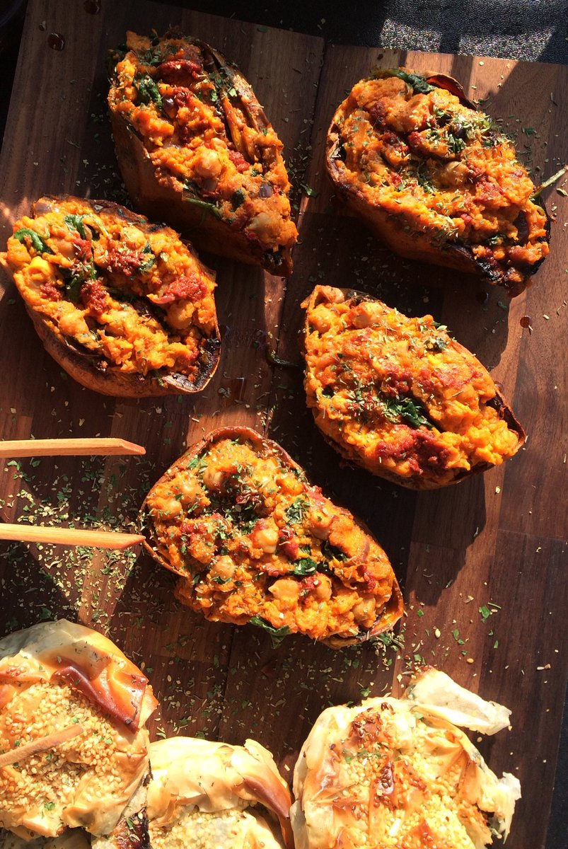Smoked paprika sweet potatoes w/spinach &amp; chickpeas available <a href="/the_merakiway/">The Meraki Way</a> stall <a href="/Whiteladiesrd/">Whiteladies Market</a> today