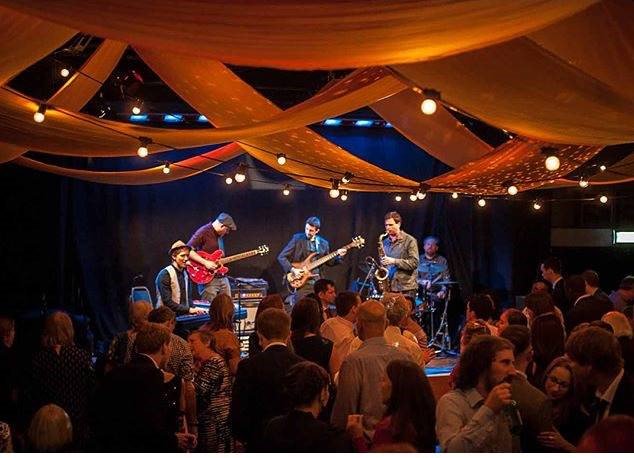 squarerootldn's tweet photo. Giving a lotta #local #love this #weekend for our new #sodafriends @chatspalace who are doing solid, fun work bringing #arts + #culture to the #Hackney masses. Proud to be part of your plan! #shoplocal #community #events #smallbatchsoda #handmadeinhackney #music #dance #party https://t.co/yb6np3bGKU