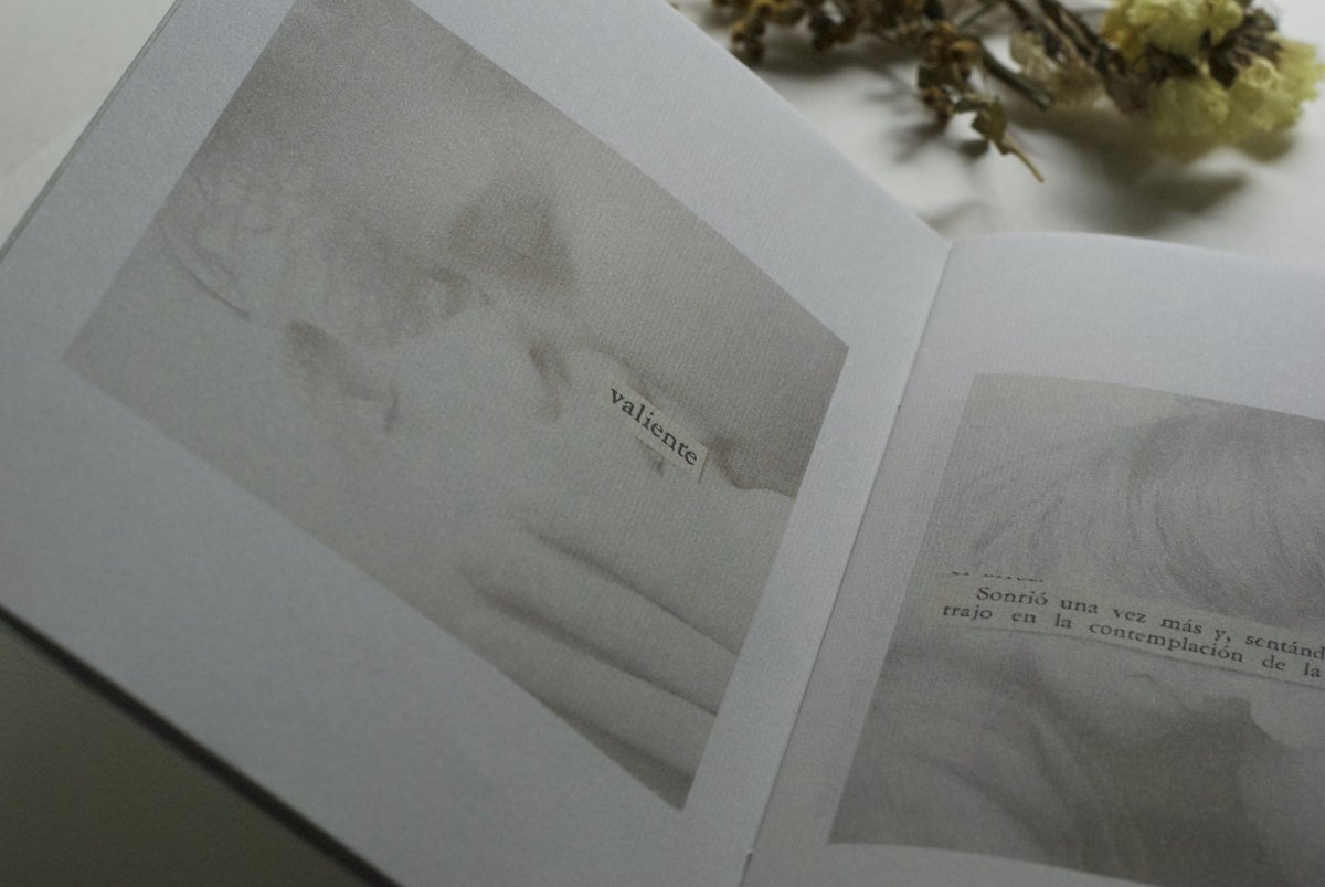 Todos los abrazos de @annitaklimt entre nuestras 20 recomendaciones para el #DíaDelLibro
¿Qué te apetece leer? ↝ cocteldemente.com/20-libros-para… #BiblioteCoDemente #Fanzine