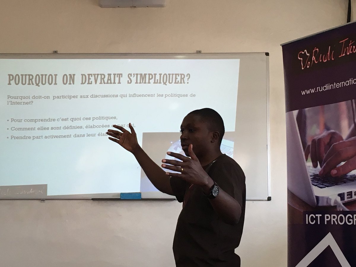 BlaiseNdola's tweet photo. .@RudiIntl est à #Kisangani pour échanger sur comment influencer les politiques de l’Internet a tous les niveaux. #InternetFreedoms #SmartDRC Thx to @accessnow @arsenebaguma https://t.co/nQ59FFl2DM
