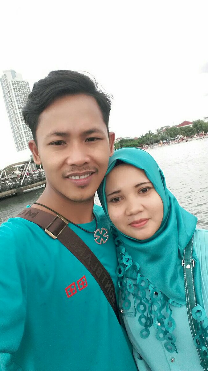 Dlatif90's tweet photo. Weekend❤💏

#kamuaku
#latiefeva
#janganlupabahagia
#janganlupabersyukur
#mintaampunaku https://t.co/GyM7QY9PUH