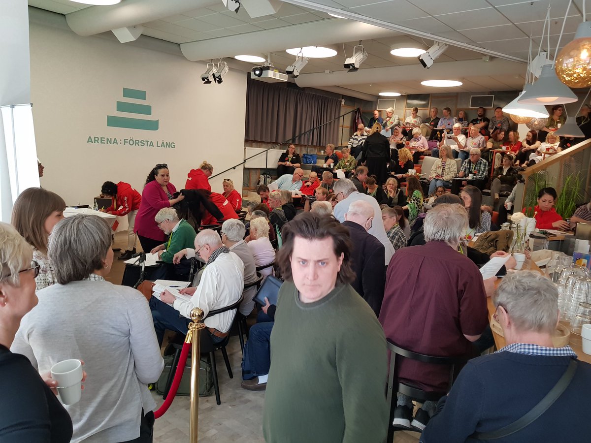 Fullsatt när #Hyresgästföreningen Västra Sverige går till val. 150 närvarande med röstlängd på 86 ledamöter representerade 13 föreningar och 77 000 medlemmar.