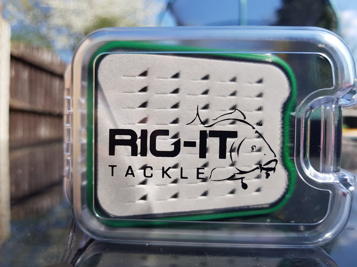 We've just added theses Hooks Box's to our range.  They are double sided and hold 90 hooks (45 each side) and are perfect for keeping your hooks in one place or keeping your Sharpened Hooks protected.  £10 or free with orders over £100 (whilst stocks last).
#carpfishing