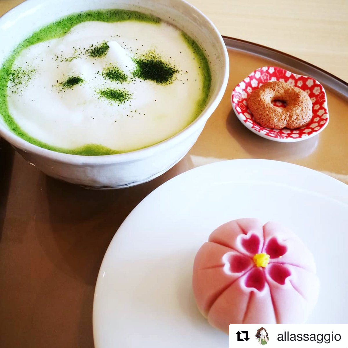 WasoukanEurope's tweet photo. We open 11:00-18:00 today.

#kimono #butique and #matcha #bar

293 Westbourne Grove
London
W11 2QA

#japan #london #uk #unitedkingdom #fashion #outfit #tea #cafe #sweets #nottinghill #portobello #portobellomarket #Japan #Japanese #culture #traditional #style https://t.co/INFgbZFiok