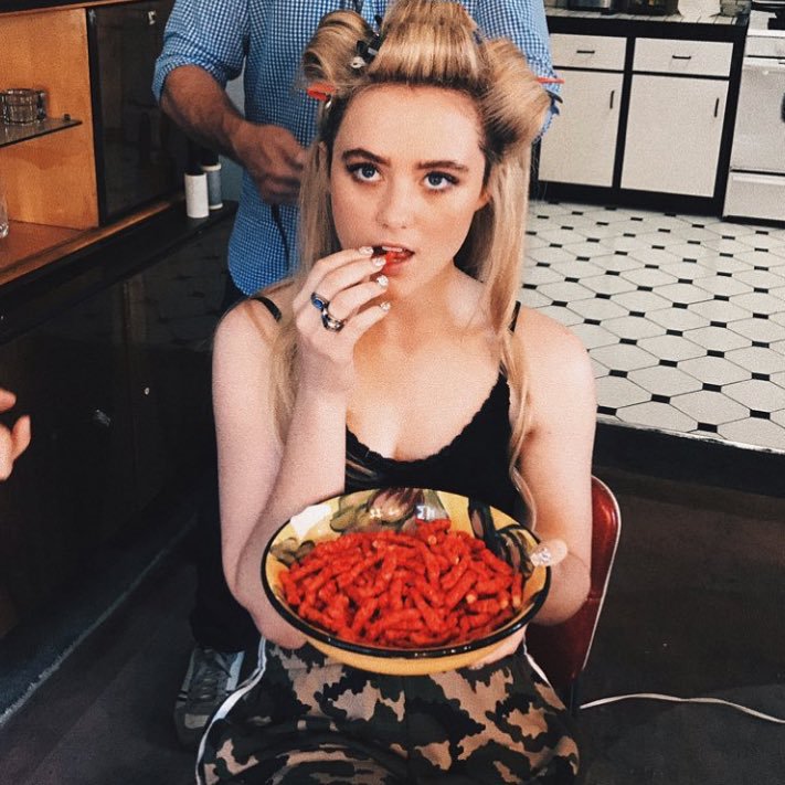 apostoldeeros's tweet photo. @kathrynnewton  usted se ve tan linda  en estas fotos, que solo podemos rendirle honores! Bravo!  Katy #trendygirl #IconsOfFashion 📷⭐😄😍😘 https://t.co/VwAaXgDqXw