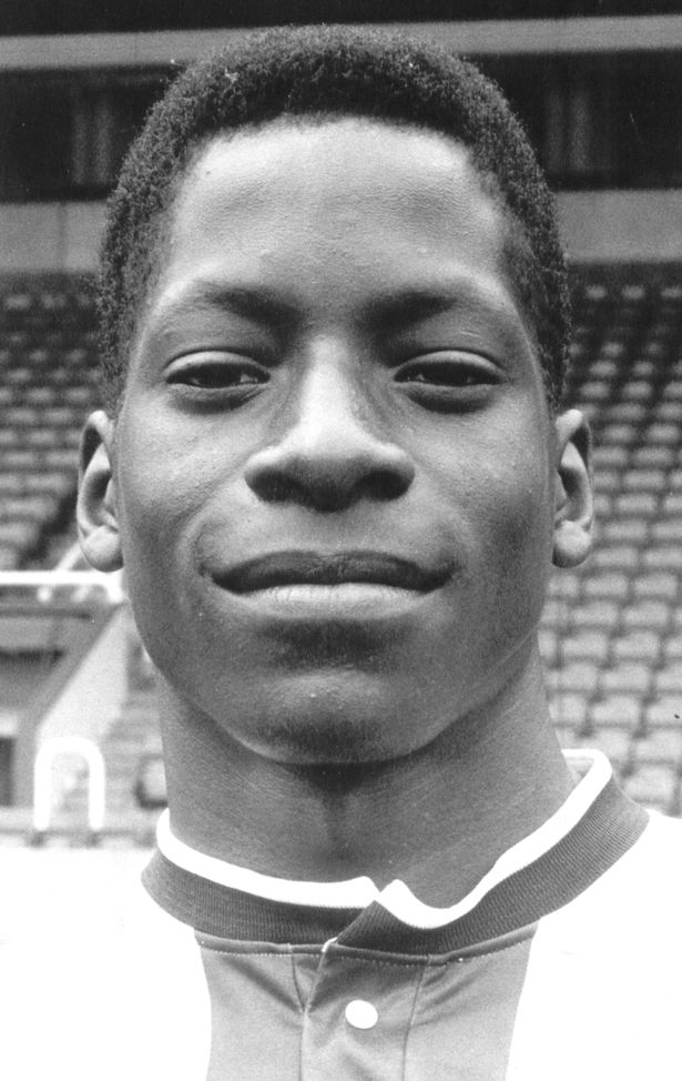 OnThisDay_FL's tweet photo. #OnThisDay in 2017: Former @WBA, @AVFCOfficial, @LUFC and @SUFC_tweets centre-back, Ugo Ehiogu, passed away, aged just 44. ❤️ #NeverForgotten https://t.co/onwxzLvo5w